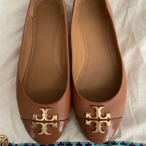 TORY BURCH LEATHER FLATS